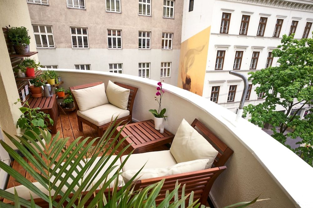 Opera Street Apartments City Apartment, 3 Bedrooms (Balcony) 6