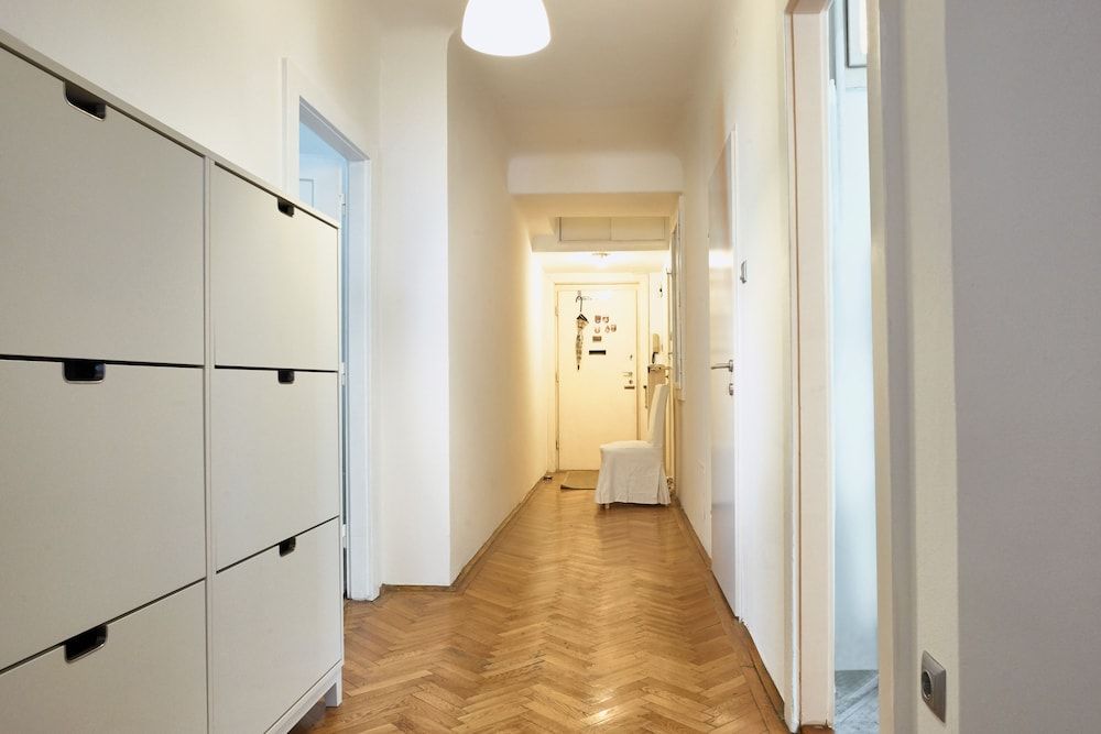 Opera Street Apartments City Apartment, 3 Bedrooms (Balcony) 5