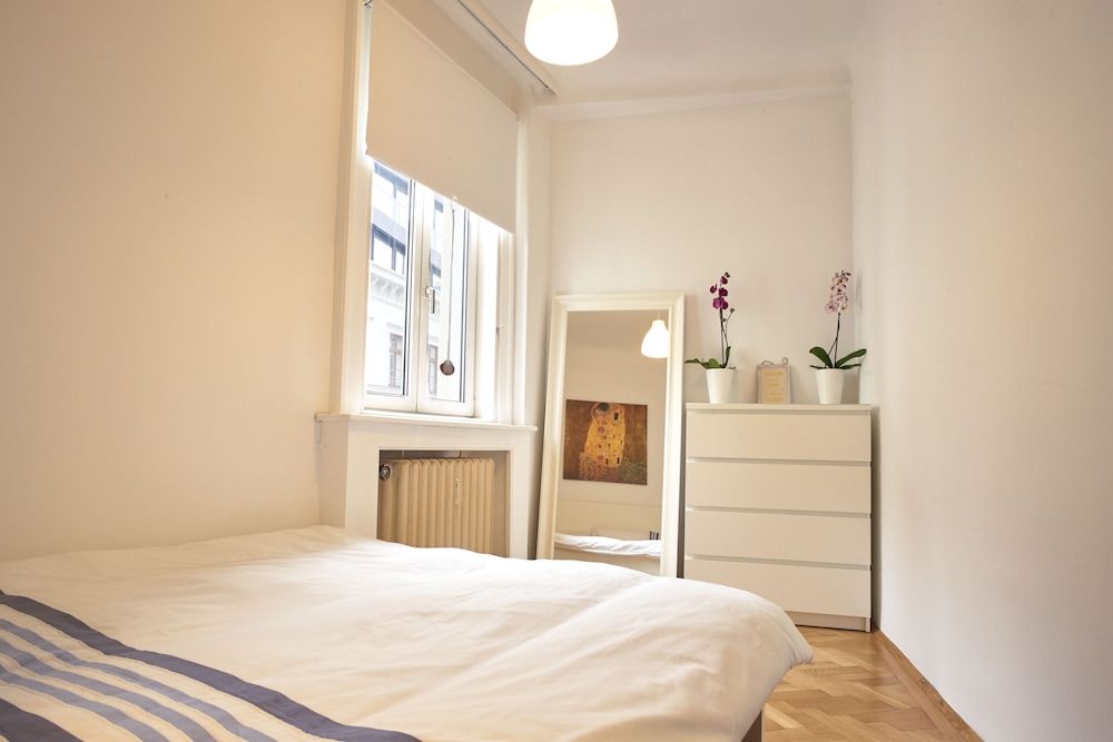 undefined Opera Street Apartments 9