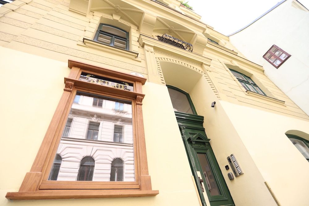 undefined 7th Heaven Vienna Center Apartments 7