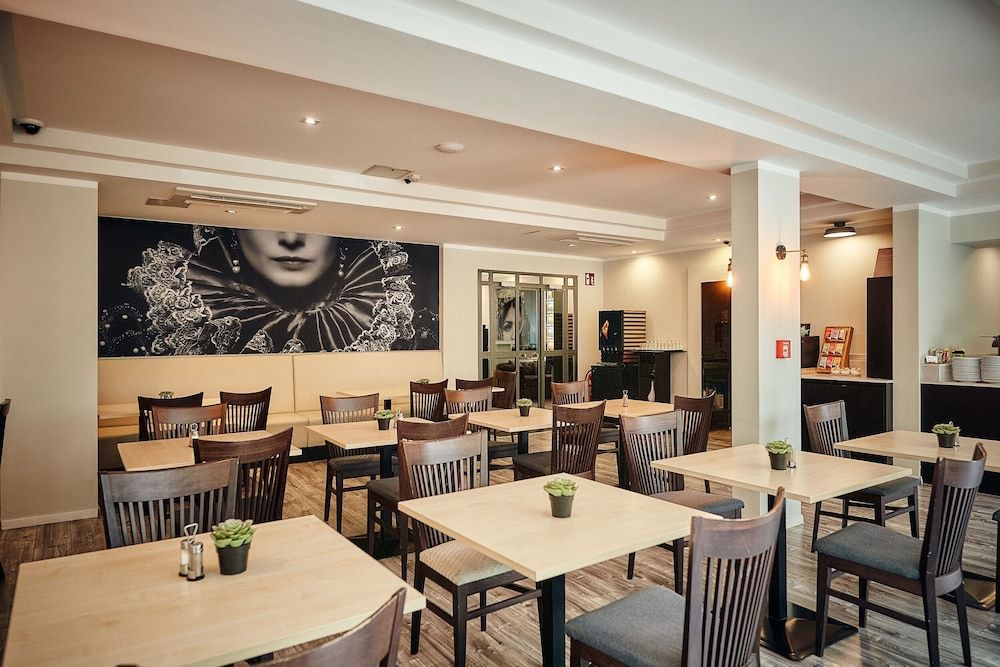 undefined Hotel Calmo 10