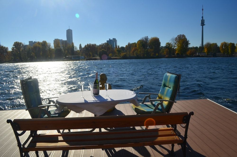 undefined AJO Vienna Beach - Contactless Check-in 9