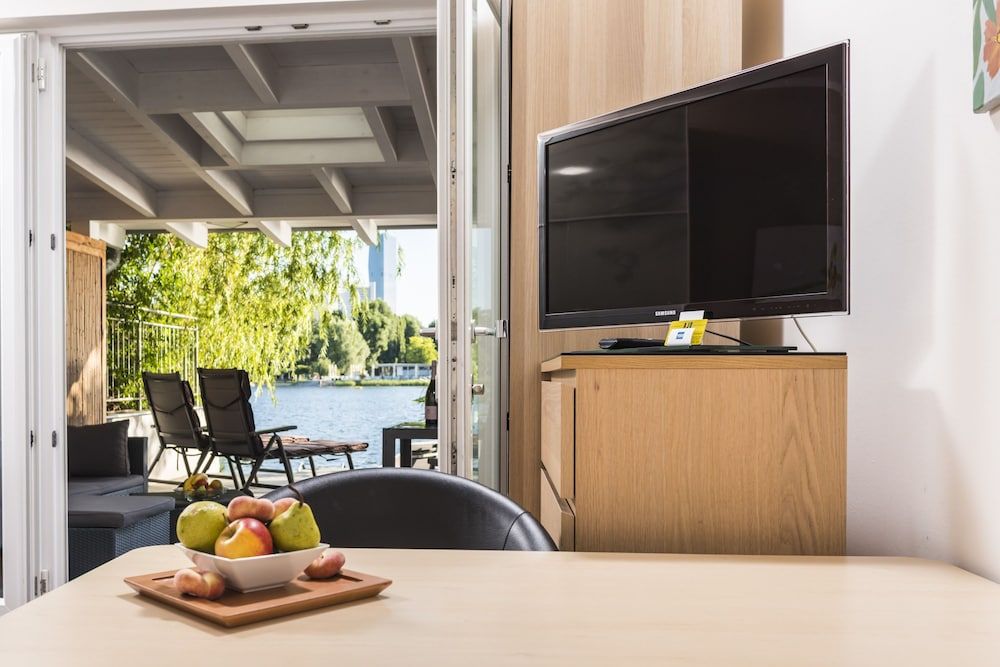 AJO Vienna Beach - Contactless Check-in Luxury Apartment, 2 Twin Beds, River View (50€ cleaning fee on top of the rate) 36