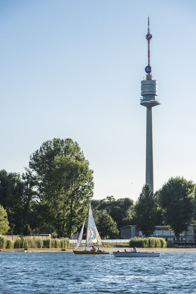 undefined AJO Vienna Beach - Contactless Check-in 3