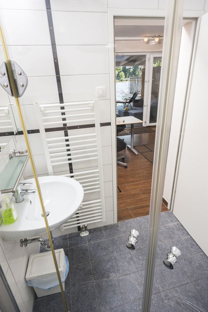 AJO Vienna Beach - Contactless Check-in Luxury Apartment, 2 Twin Beds, River View (50€ cleaning fee on top of the rate) 24