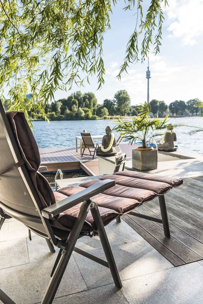 AJO Vienna Beach - Contactless Check-in Luxury Apartment, 2 Twin Beds, River View (50€ cleaning fee on top of the rate) 11