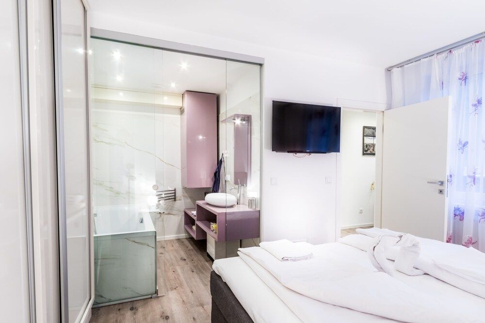 undefined Grand Apartment Vienna 4