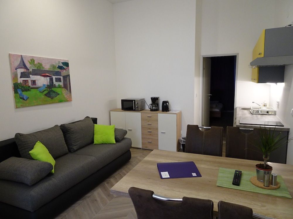 Villa Luna Elite Apartment, 1 Bedroom, Kitchen, Garden View 7