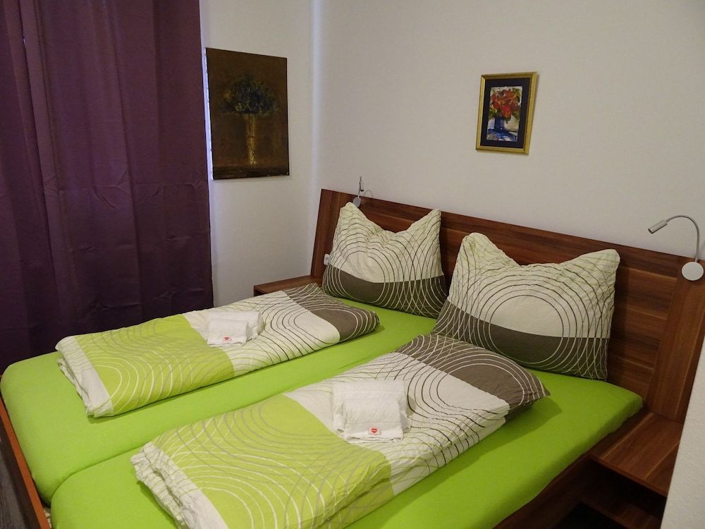 Villa Luna Elite Apartment, 1 Bedroom, Kitchen, Garden View 2