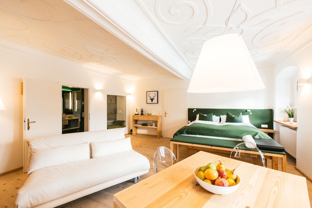 Hallstatt Hideaway - Adults only Royal Suite, Bathtub, Lake View 3