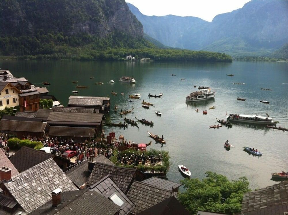 Hallstatt Hideaway - Adults only Royal Suite, Bathtub, Lake View 5