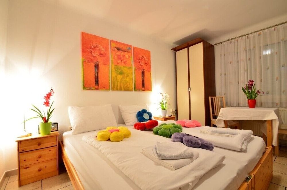 AJO Vienna Siemens - Contactless Check-in Studio, 1 Doublebed, Non Smoking, Kitchenette, 50€ cleaning fee on top of the rate 5