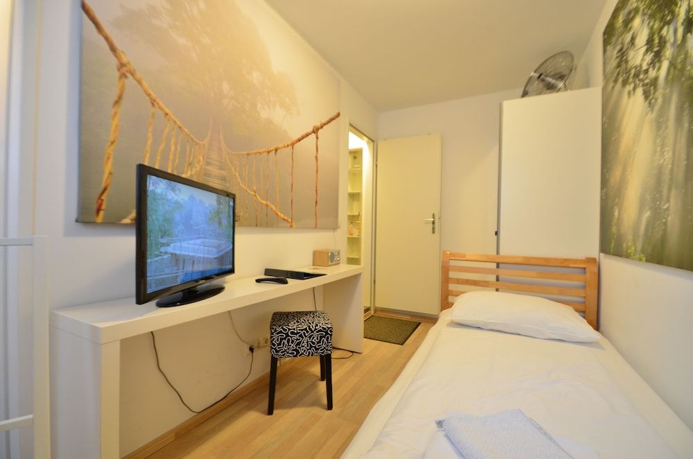 AJO Vienna Siemens - Contactless Check-in Standard Studio, 1 Twin Bed, Refrigerator & Microwave (50€ cleaning fee on top of the rate) 6