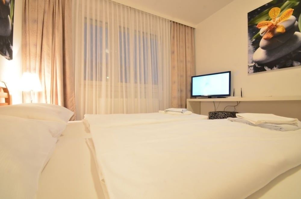 undefined AJO Vienna Siemens - Contactless Check-in 4