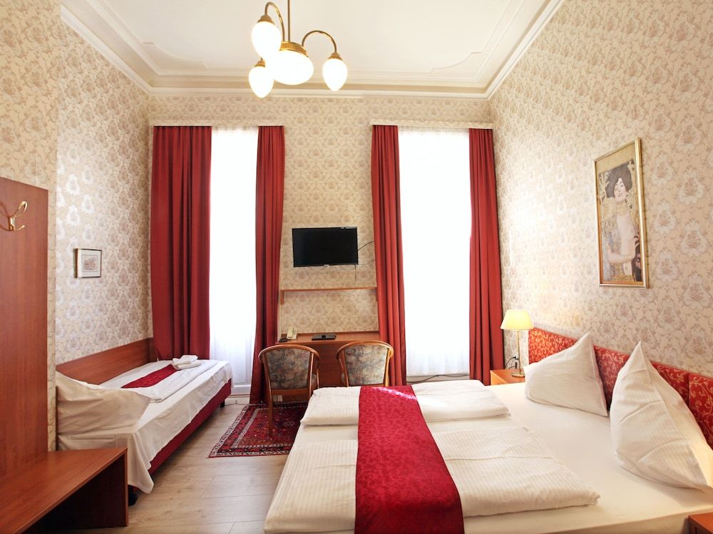 undefined Hotel Pension Andreas 10