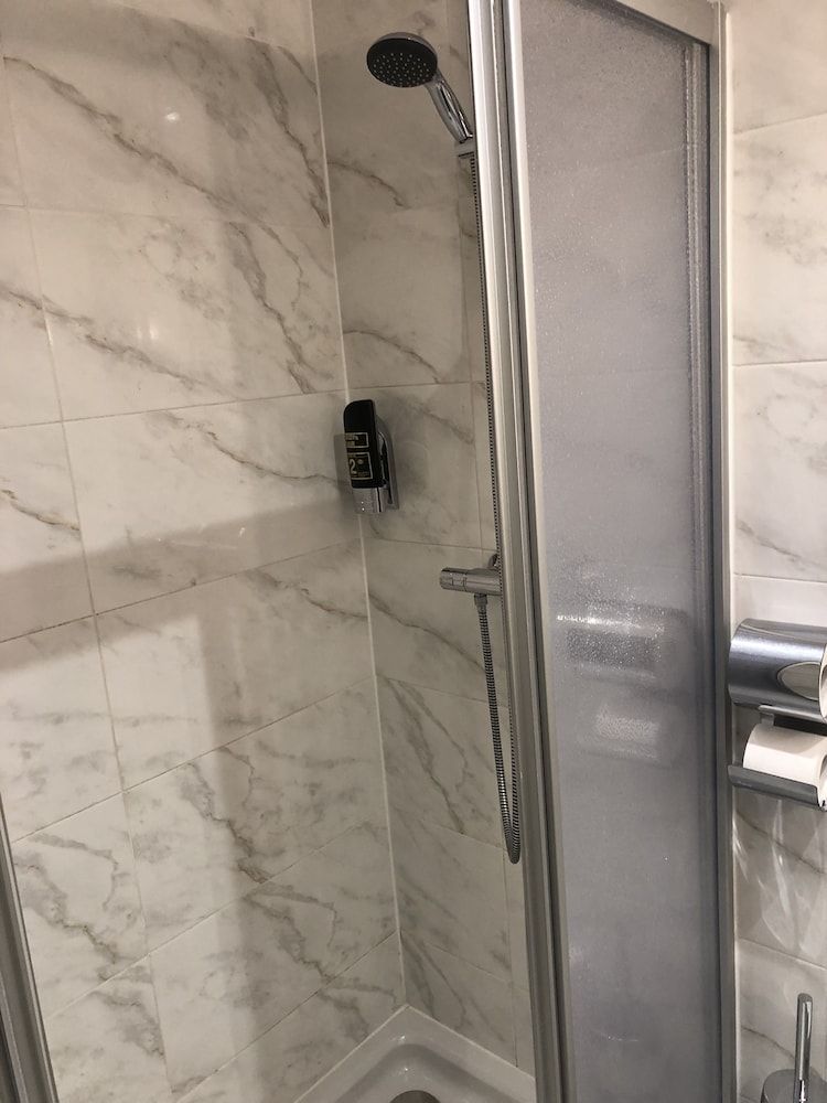 Hotel König Twin Room (bunk bed) 2