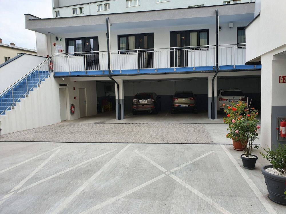 undefined Hotel König 7