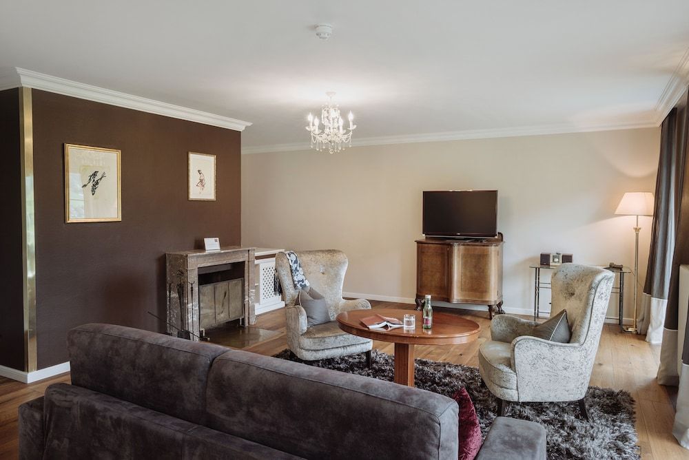 IMLAUER Hotel Schloss Pichlarn Traditional Suite, Balcony 5