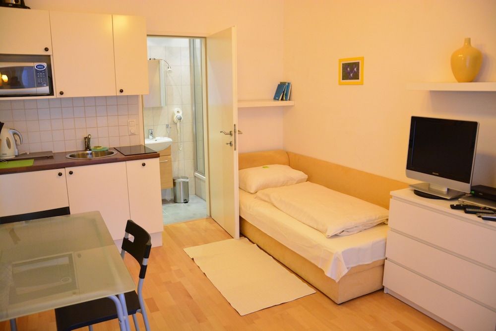 JL Apartments Basic Studio (Budget | incl. final cleaning fee) 2