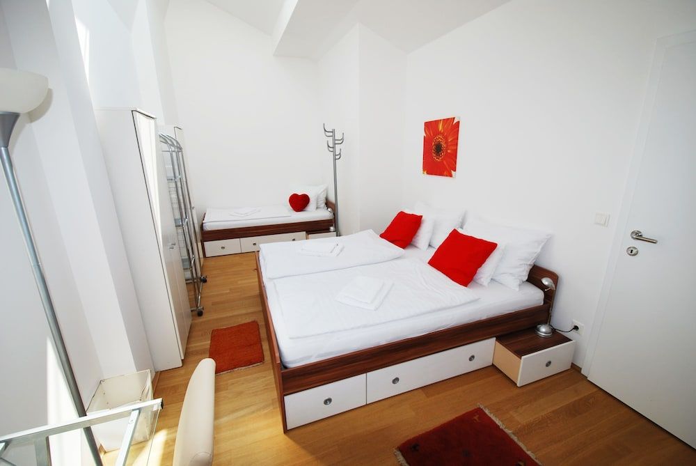 Apartment, 2 Bedrooms, 2 Bathrooms (Mozartblick II - Opernring 23)