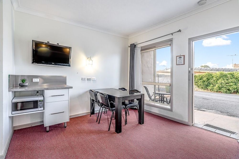 Kerang Valley Resort Family Room 4