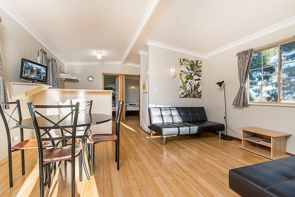 Standard Suite, 2 Bedrooms, Kitchenette (Windmill Cottage 1 night) - Linen extra charge