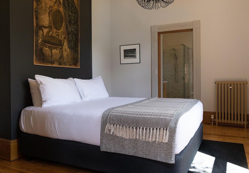 Cleveland Estate Homestead