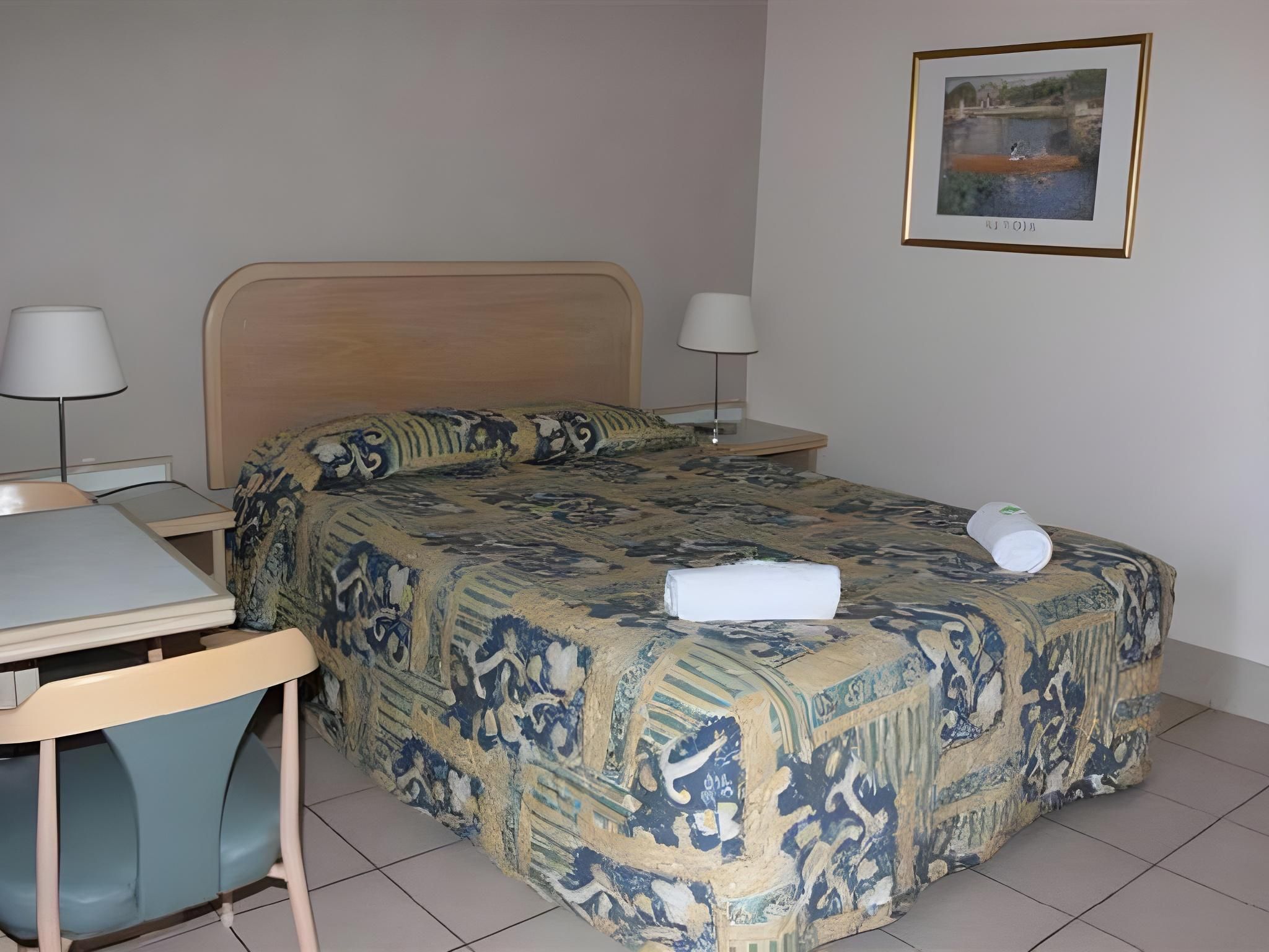 Queen Bed