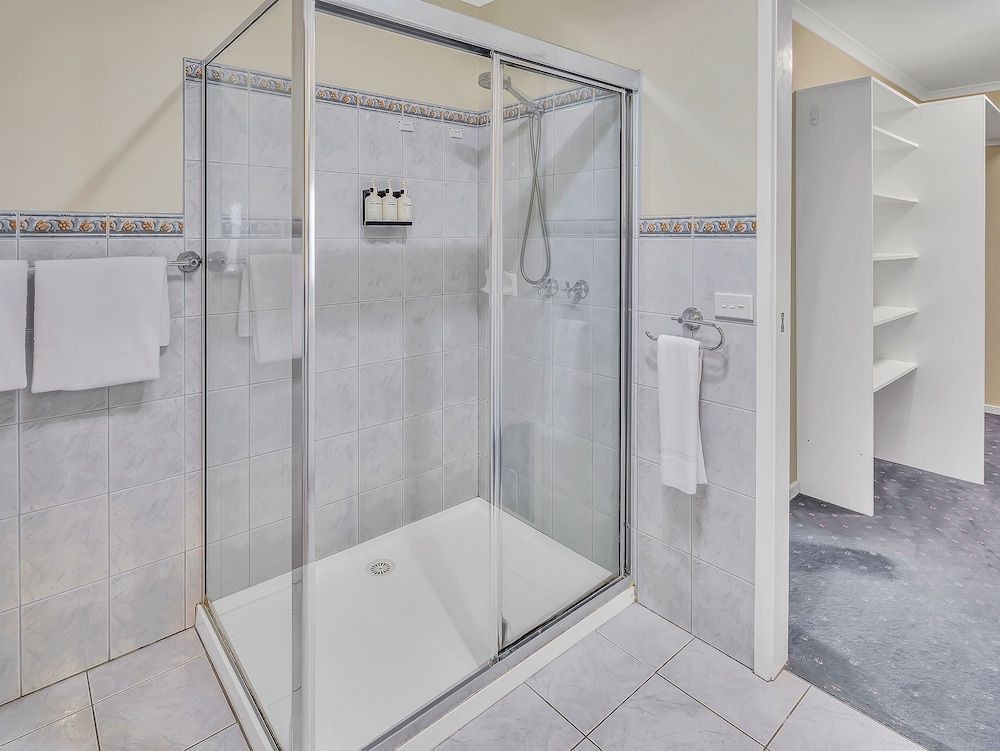 BIG4 Ingenia Holidays Queenscliff Beacon 4 Bedroom Beach House 7