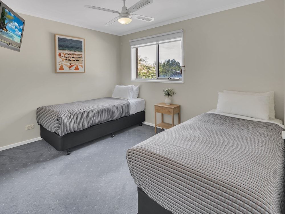 BIG4 Ingenia Holidays Queenscliff Beacon 4 Bedroom Beach House 3