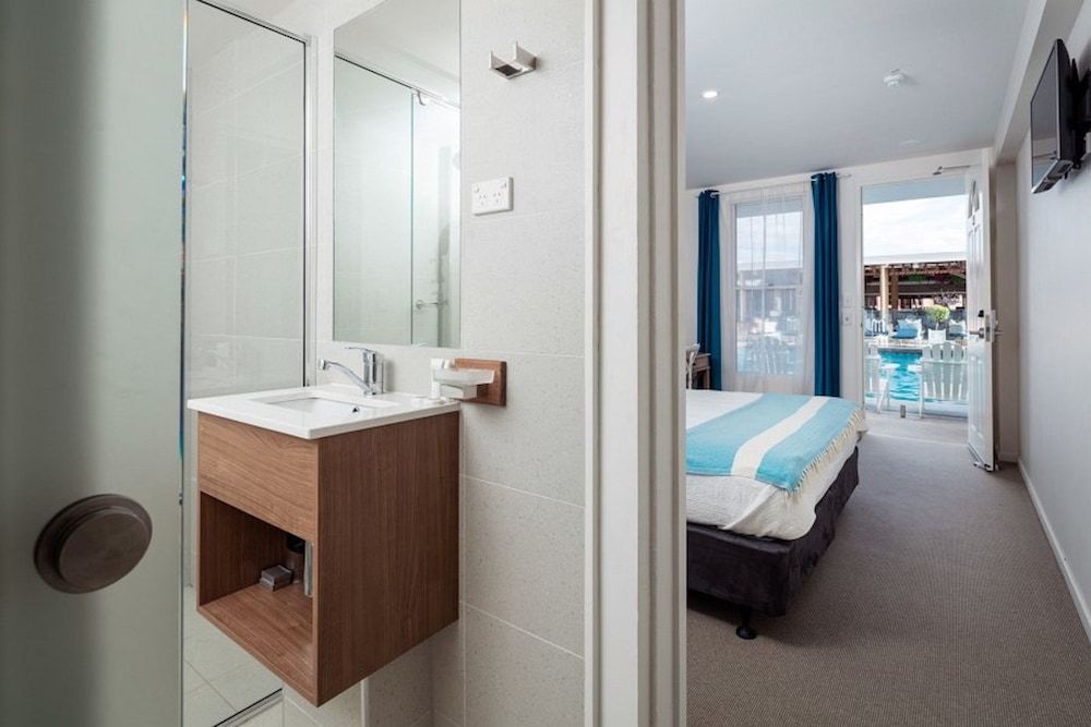 Rambutan Resort King Room 8