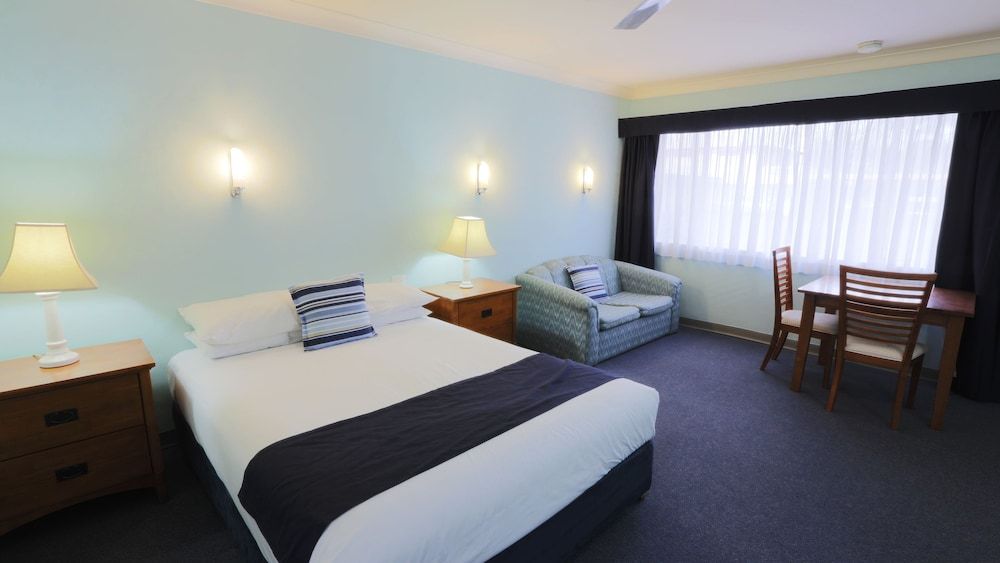 Superior Room, 1 Queen Bed, Non Smoking, Kitchenette