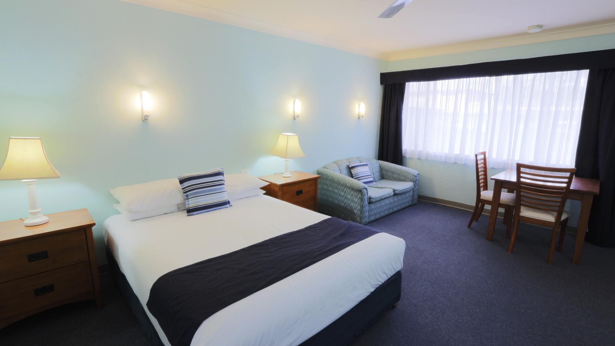 Queen Bedroom