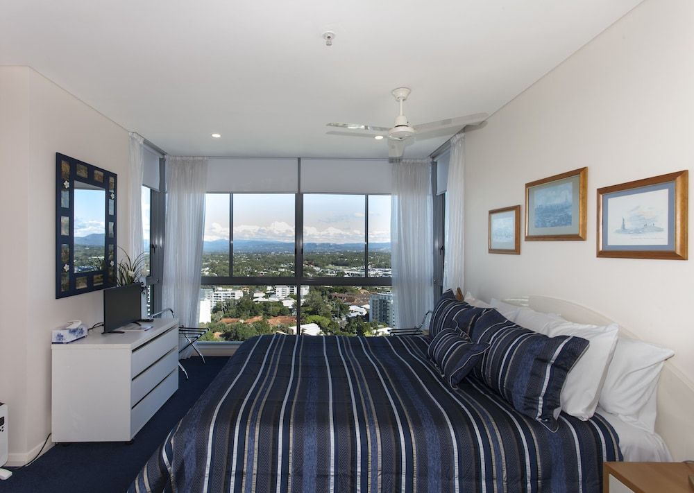 1 Bedroom + Studio Apartment