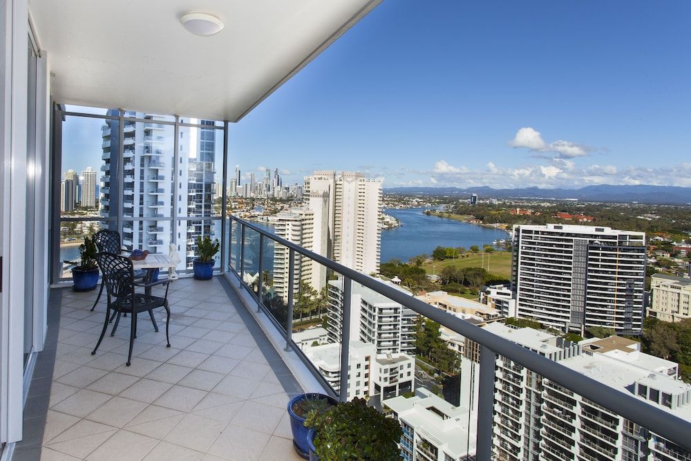1 Bedroom + Studio Apartment