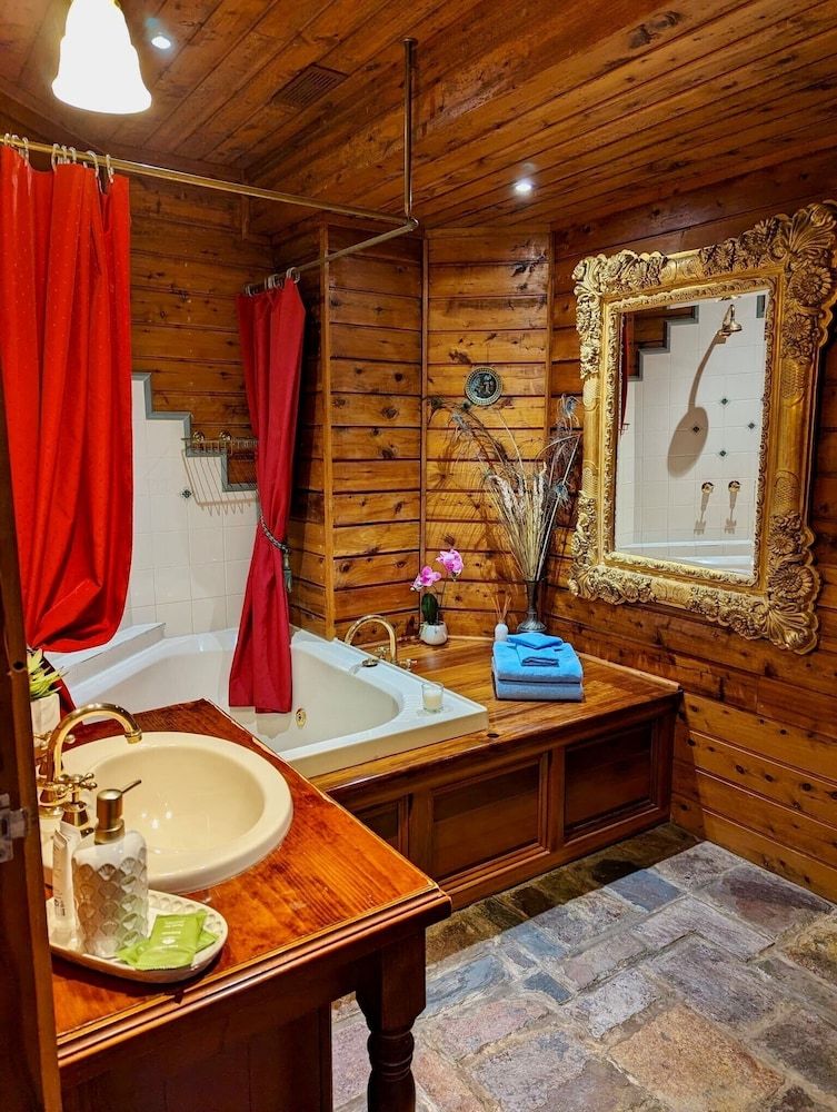 Forget Me Not Cottages Main House (include Water Cottage) 14