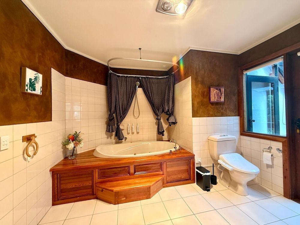 Forget Me Not Cottages Main House (include Water Cottage) 11