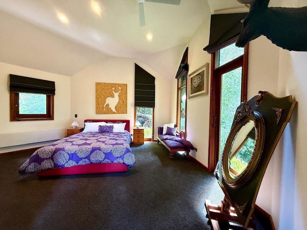 Forget Me Not Cottages Main House (include Water Cottage)