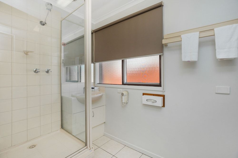 National Hotel Complex and Bendigo Central Apartments Three Bedroom Apartment 5