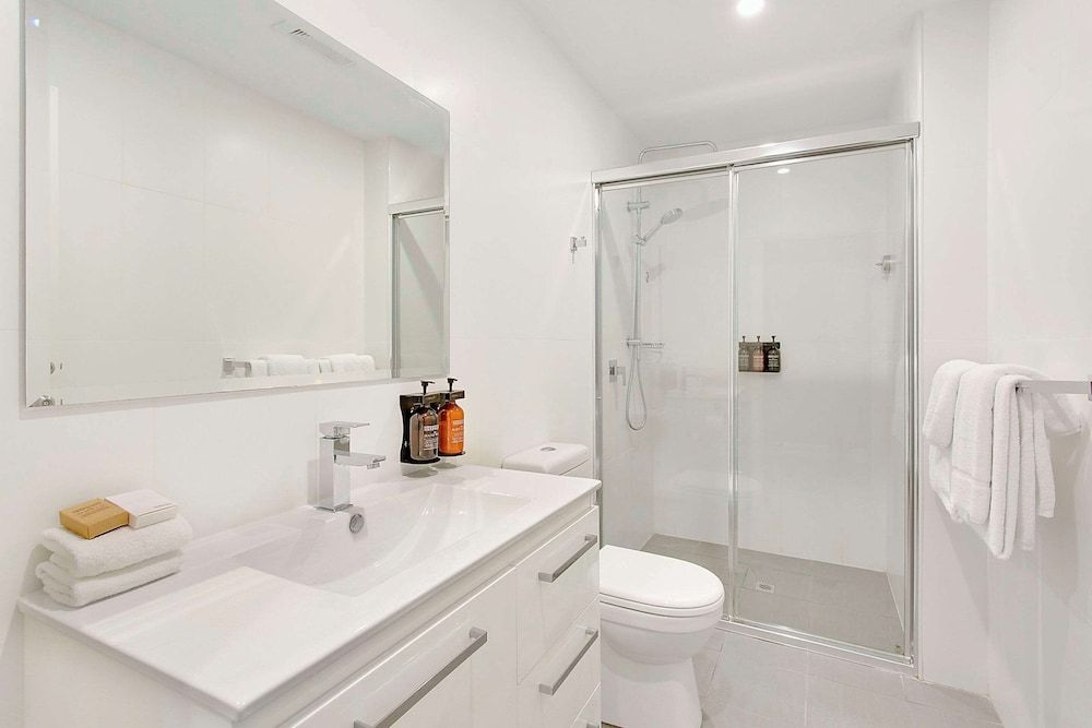 CH Boutique Hotel & Apartments, an Ascend Collection Hotel Standard Room, 1 King Bed, Non Smoking 13