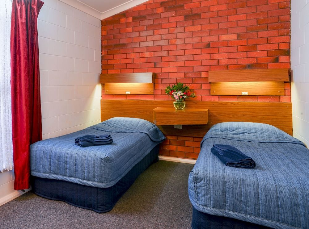 Rest Point Motor Inn Family Suite, 2 Bedrooms, Non Smoking (Family Unit)