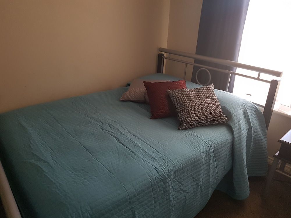 Double Room with Shared Bathroom (4)