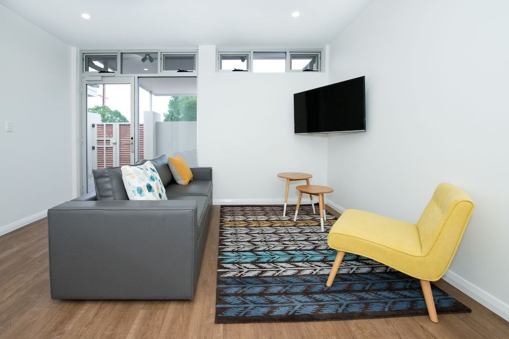 Loxton Courthouse Apartments Two Bedroom Apartment (Police Station) 5