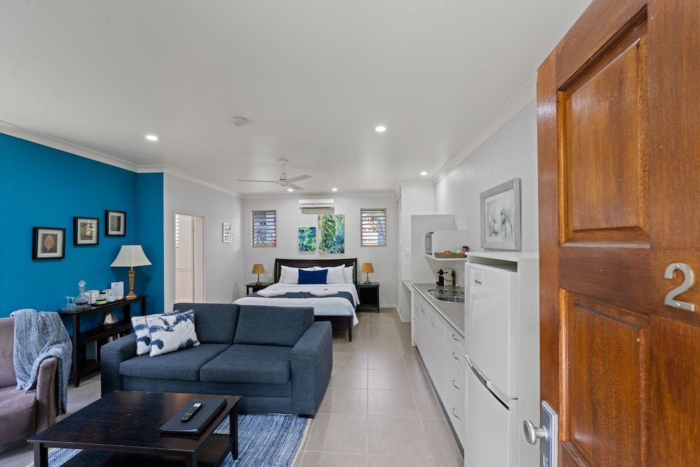 Blue Summit Hideaway Luxury Villa, 1 King Bed 3