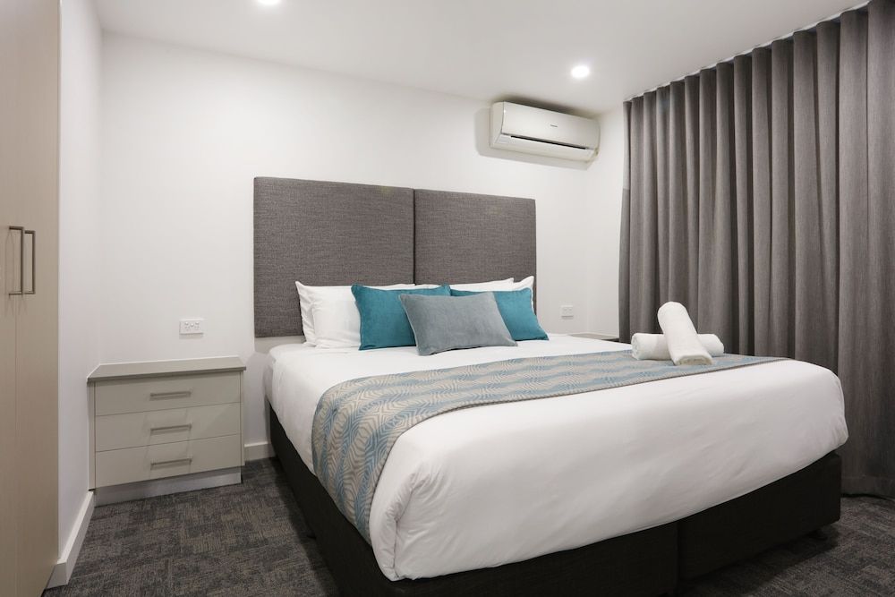 1 Bedroom Apartment (1 King Bed)