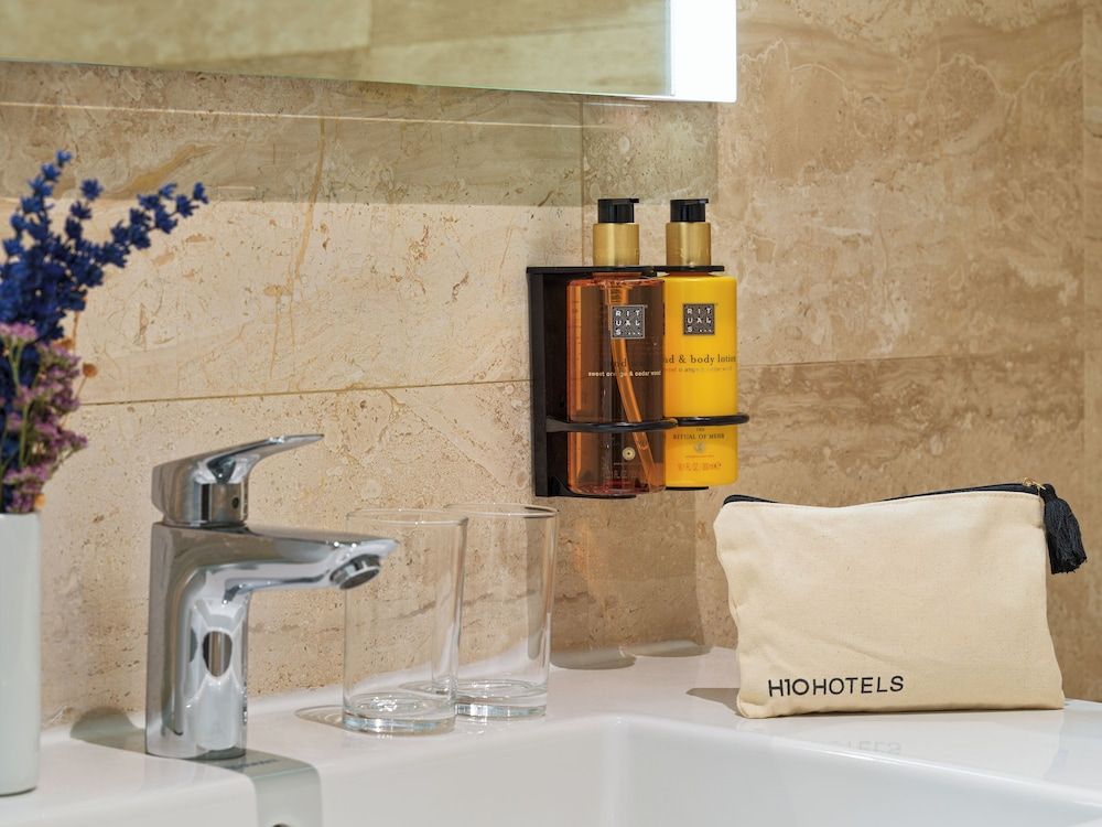 undefined H10 Montcada Boutique Hotel 8