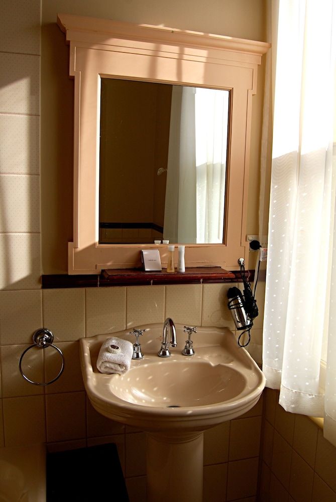 Glenferrie Hotel Family Room 6