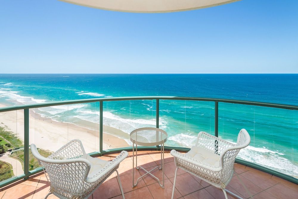 The Waterford on Main Beach Skyhome 3 Bedroom Sub Penthouse 11