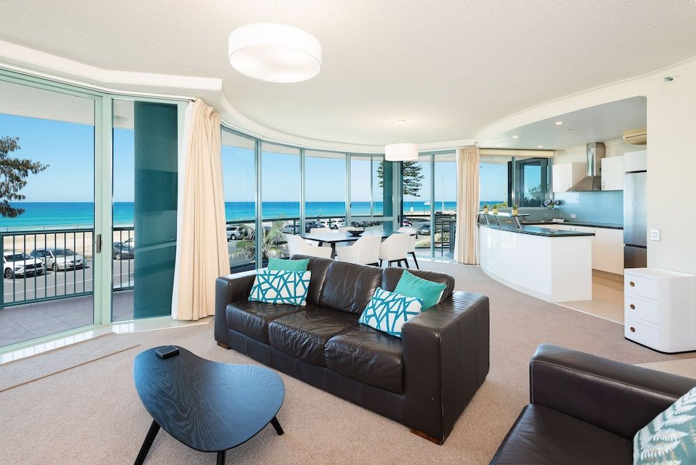 The Waterford on Main Beach 2 Bedrooms Ocean View 57