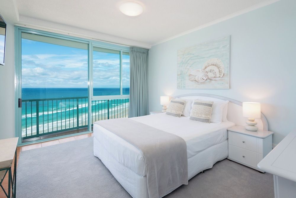 The Waterford on Main Beach 2 Bedrooms Ocean View 14
